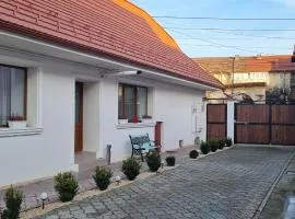 RR House Apartments
