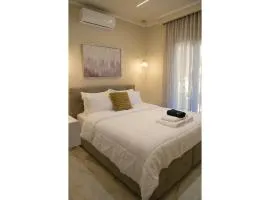 Pella Luxury Archonta