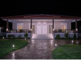 Pella Luxury Archonta