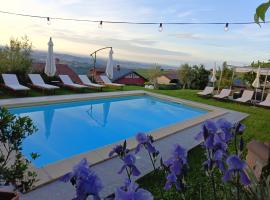 Domus Langhe B&B, ξενοδοχείο σε Treiso
