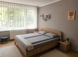 Dombó apartman, Hotel in Dombóvár