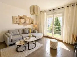 Camélia Mérignac, 2 bedrooms and parking, near Bordeaux