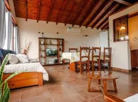 BT homes - Casa para relajar y conectar Jardín y cochera