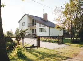 MADARAS Country house