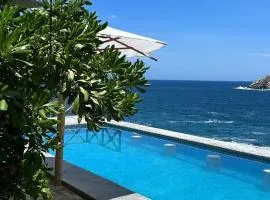Casa Mario Alberto - Oceanfront Bungalows