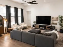 The Wandering Key Gather and Unwind, Sleeps 14