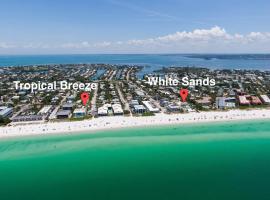 Holmes Beach में, होटल A Tropical Breeze Beach Club - Anna Maria Island