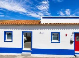 Bluemoon Campinho Rooftop & BBQ near Alqueva