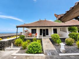 Bugbug Beach Resort, hotel di Gili Biaha
