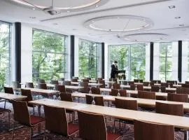 MÖVENPICK Hotel Hamburg City, historischer Wasserturm im Schanzenpark