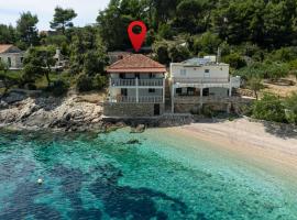 Seaside secluded apartments Cove Tvrdni Dolac, Hvar - 2997, Hotel in Gdinj