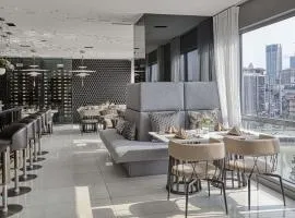 Novotel Suites Manila at Acqua