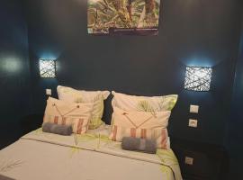LES AGAPANTHES du 27 -ème โรงแรมในเลอ ตอมปง