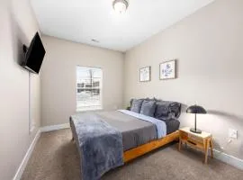 Stylish Stay Minutes from Downtown GR