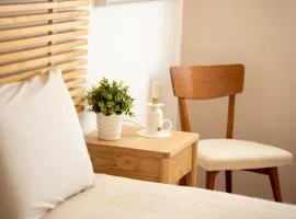 BE LOST - Guest House