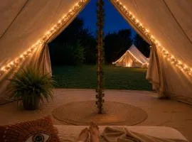 The Ozorian Rooms & Glamping