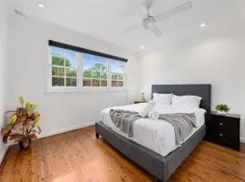 Cozy 5BR Family Home at St Marys
