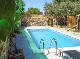Awesome Home In Peroj