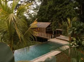 OFFTRACK - Boutique Wellness Retreat in the Jungle