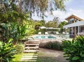 Seasalt & Pool Cottage