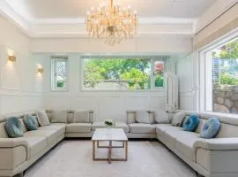 초음정 Luxury Hanok Style Villa with Private Garden in Gyeongju