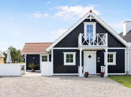 Cozy Central House Near The Sea, hotel em Brenderup
