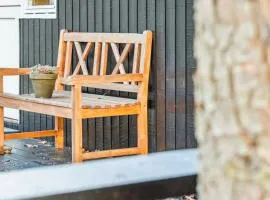 Newly Renovated And Modern Cottage Near The Beach