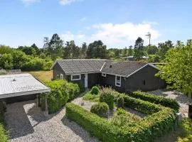 Lovely Cottage Full Of Holiday Atmosphere