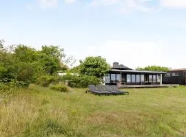 Architect Designed Holiday Home With Sea View