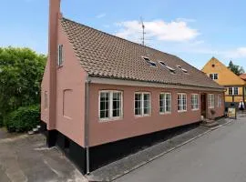 Cosy Unique House Near Harbour In Gudhjem