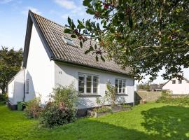 Cozy Cottage On North Bornholm, Hotel in Hasle