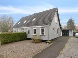 Cozy Holiday Home With Lots Of Charm