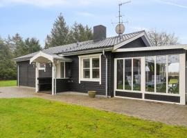 Lovely Holiday Home By The Limfjord: Storvorde şehrinde bir otel