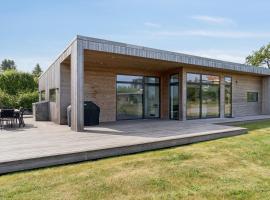 Sea View And Comfort In Architect-Designed Home, hotelli kohteessa Sandvig