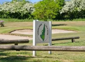 Golf Holiday In Thatched House Near Langeland