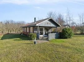 Cottage Near Idyllic Peaceful Sandy Beach