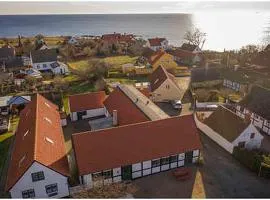 Apartment Near Beach Harbor And Coast Path