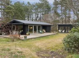 Holiday Home With Fire Pit And Space To Play