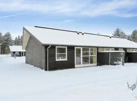Apartment With Golf Course Right Outside