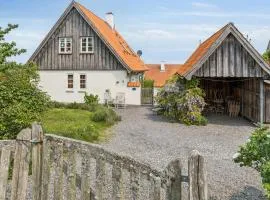 Luxury Holiday Home With Sea View