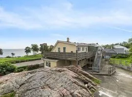 Beautifull 2-Room Apartment With Sea View