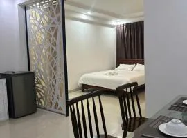 Full House Hotel Apartment