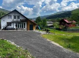 Casa Adela LaculRosu Bicaz