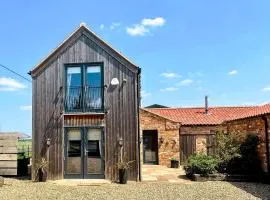 Redroofs Barn - 28184