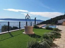 Cozy Suite for 2 with Balcony & Sea View Villa Elma