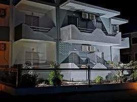 Yiannis Apartments