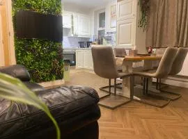 Holiday home with three double bedrooms all En-suite