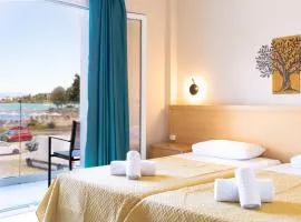 Penelope - Luxury Sea Front Studio