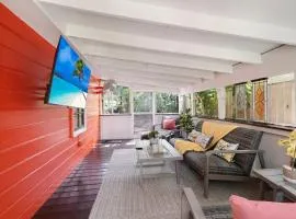 Miami Cottage by Dream Vacation
