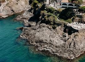 Les Roches Brunes, готель у місті Колліур